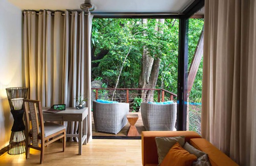 Boca Chica Cabina | Isla Palenque Member of the Cayuga Collection