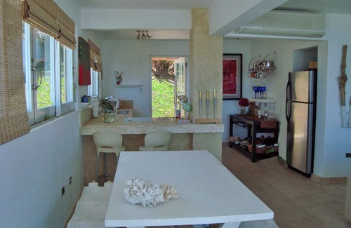 Bravos de Boston Villa | Vistas impresionantes, jardín glorioso, decoración moderna: Vieques 4-Bedroom Oceanfront