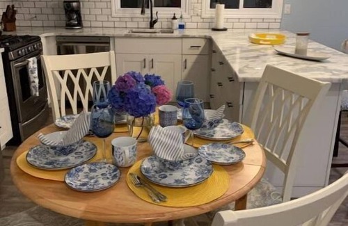 Amherstburg Casa | Island View Escape in Historic Amherstburg !!