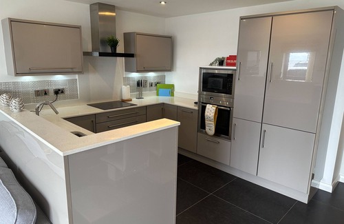 Portrush Apartamento | Island View