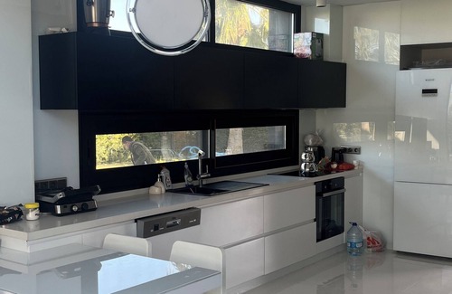 Dalyan Mahallesi Villa | It is villa in izmir çeşme special hot swimming pool jakuzzi sauna gym 5-bedroom