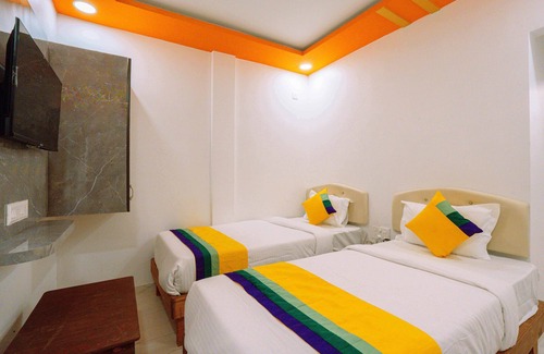 Tathawade Hotel | Itsy Hotels Aaditya Inn Tathawade