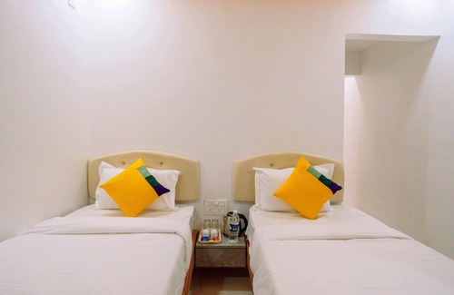 Tathawade Hotel | Itsy Hotels Aaditya Inn Tathawade