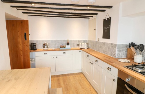 Winster Cabaña | IVY COTTAGE, family friendly, character holiday cottage in Winster
