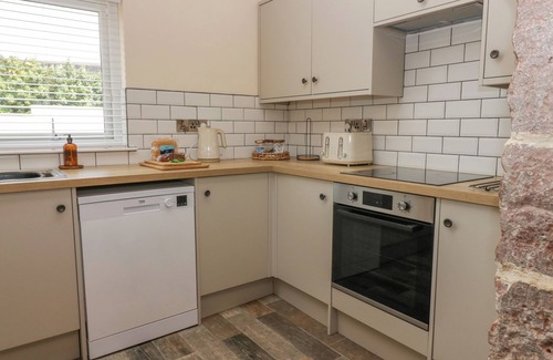 Calder Bridge Cabaña | IVY COTTAGE, pet friendly, country holiday cottage in Seascale