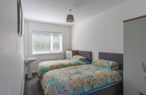 Westleigh Villa | Ivy Cottage with Sea Views