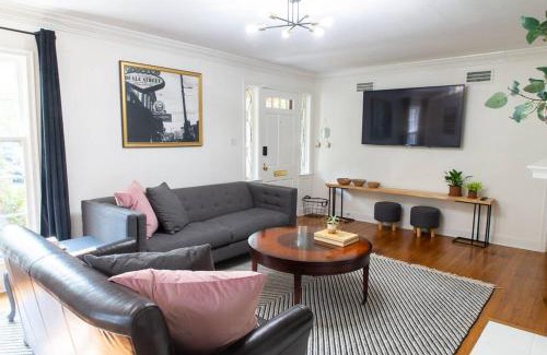 East Memphis Casa | J Birds' Cottage Midtown Memphis