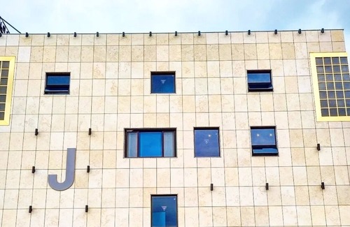 Samnangjin Condominio | J Hotel