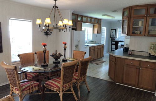 Astor Casa | J's Fishcamp