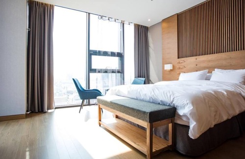 Jinju Hotel | J Square Hotel