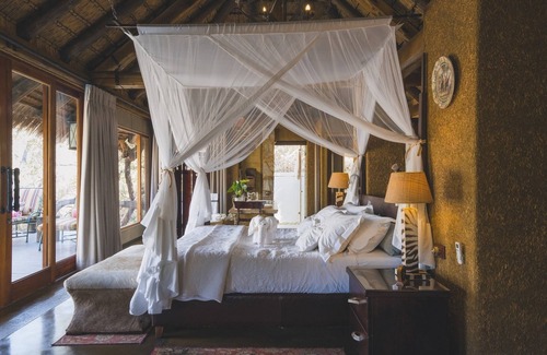 Thorny Bush Game Reserve Cabina | Jabulani Safari