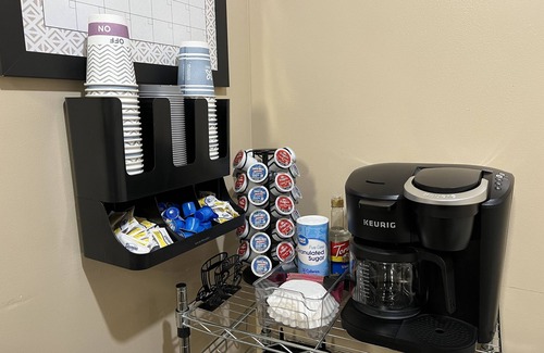 Westside Casa | Jacksonville’s Golden Getaway , with it’s unique King and Queen Royalty.