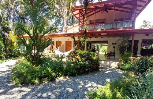 Playa Matapalo Cama Y Desayuno | Jardín de los Monos
