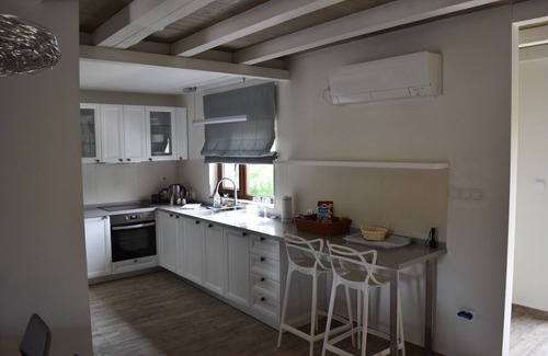 Izvoranu Cabaña | Jardine Hills Feteasca Neagra Cottage