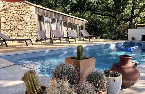 Murs Casa | Jas Gabriel, a small Provençal paradise
