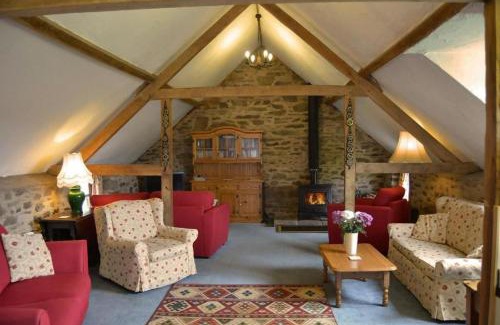 Hawkridge Casa | Jasper, Unique Upside-Down Retreat with Stunning Rural Views