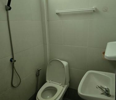 Chom Phon Casa | Jatujak Bangkok guesthouse R8