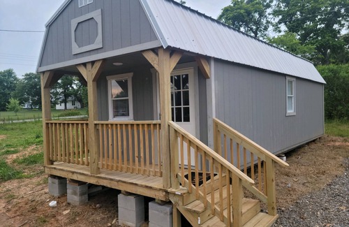 Jerusalem Cabina | JB's Cabin