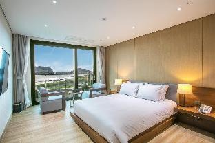 Seongsan Hotel | Jeju Attirance Hotel & poolvilla