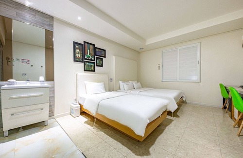 Jeonju Hotel | Jeonju Sinsigaji Hotel Moa