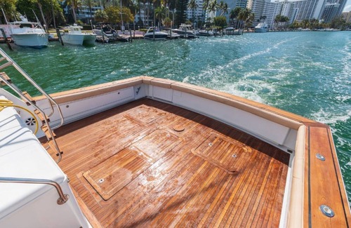Mid Beach Alquiler De Eote | Jewel of the Nile Yacht Hotel and Cruises