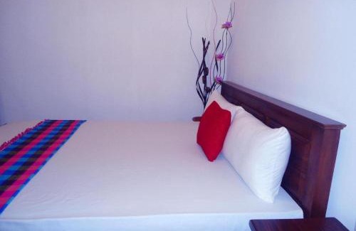 Wadduwa Cama Y Desayuno | JK Villa