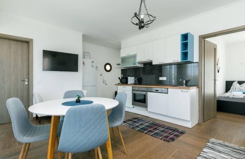 Balatonszarszo Apartamento | Johann 2 by Interhome