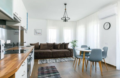 Balatonszarszo Apartamento | Johann 2 by Interhome