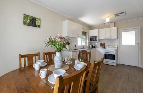 Tanunda Casa | John Street House - central location Tanunda - Barossa Valley.