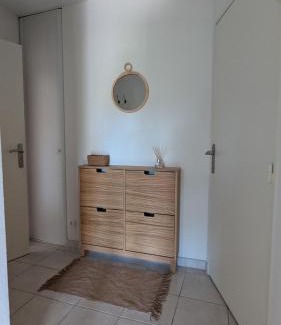 Aigues-Mortes Apartamento | Joli rez de jardin piscine