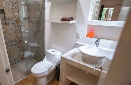 Leona Vicario Cabina | Jolie Jungle Eco Hotel