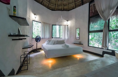 Leona Vicario Cabina | Jolie Jungle Eco Hotel