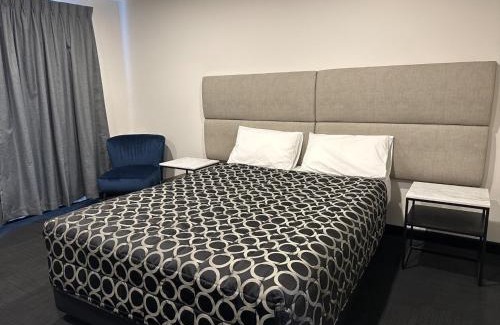 Casula Hotel | Jolly Knight Motel