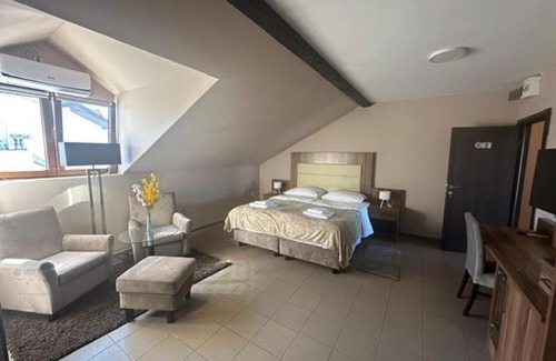 Bor Apartamento | JP Motel Mali Pariz