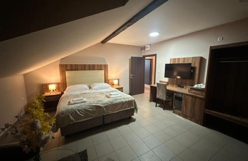 Bor Apartamento | JP Motel Mali Pariz