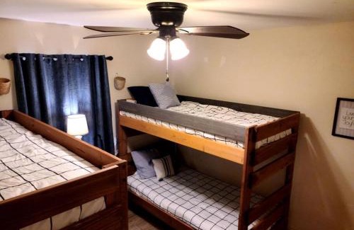 Pine Grove Casa | Judy House