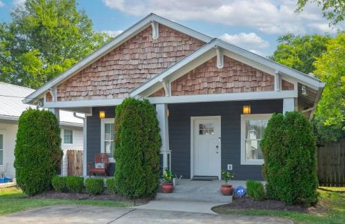 Inglewood Casa | July Discount! Cottage Close to Downtown, Yard