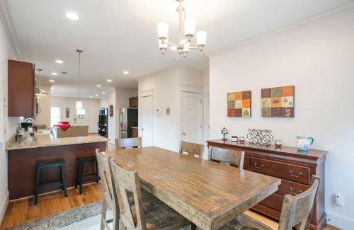 Inglewood Casa | July Discount! Cottage Close to Downtown, Yard