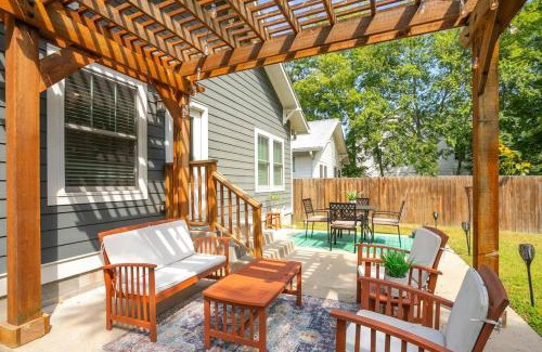 Inglewood Casa | July Discount! Cottage Close to Downtown, Yard