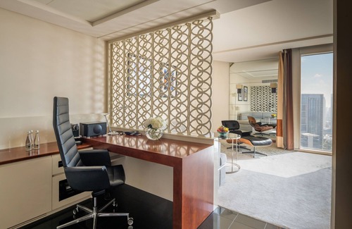 Trade Center Hotel | Jumeirah Emirates Towers Dubai