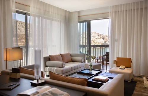 Muscat Hotel | Jumeirah Muscat Bay