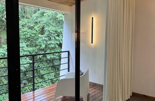 Sarapiquí Casa | Jungle Bungalow at Oropel Lodge