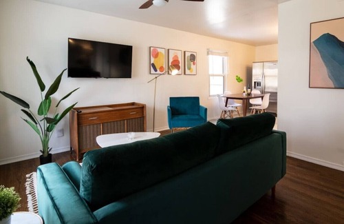 Westfield Apartamento | Juniper * Midcentury Modern 4BED Retreat Westfield