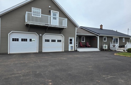 New Glasgow Apartamento | Just minutes to National Park beaches, world famous golf courses and restaurants