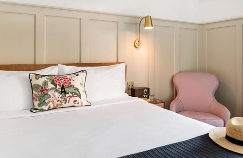 Wilmington Historic District Hotel | Just What You Were Looking For! Pets Allowed, Close to City Stage Theatre