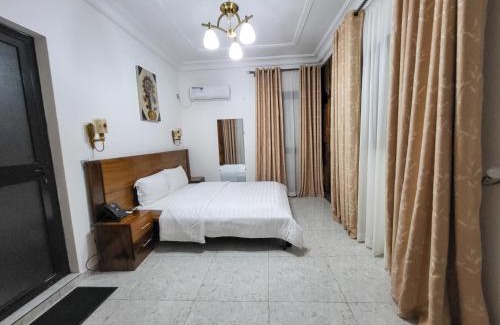 Douala Hotel | Justina Guest House Hôtel