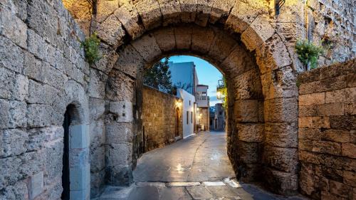 Rhodes Old Town Hotel | Kókkini Porta Rossa