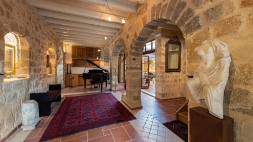 Rhodes Old Town Hotel | Kókkini Porta Rossa