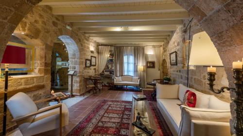 Rhodes Old Town Hotel | Kókkini Porta Rossa