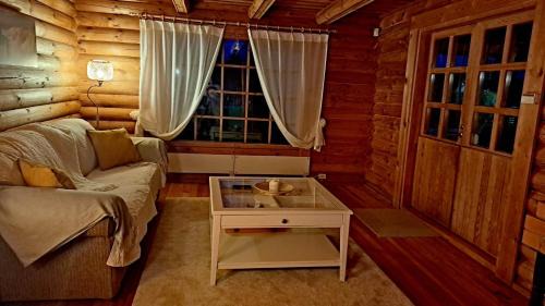 Vaana-Joesuu Casa | Kõrre Puhketare